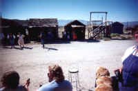 Gold Street crowd.jpg (39233 bytes)