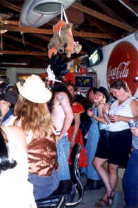 Saloon Fun 03.jpg (90596 bytes)